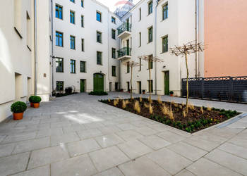 KAMIENICA MIESZKANIE DWUPOZIOMOWE JEŻYCE