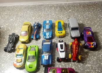 Sprzedam tanio stare samochodziki miniaturki RESORAKI widoczne na zdjęciach