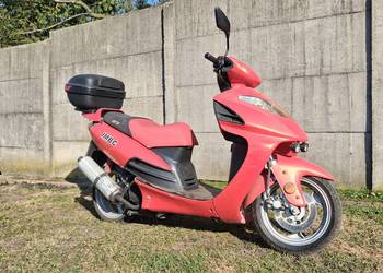 Skuter - motocykl 125/150 cm³