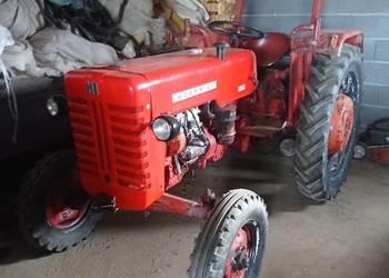 Ciagnik McCormick Farmall D324 sprawny 1960r Transport.