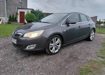 Astra j ! Skóry!  Navi !