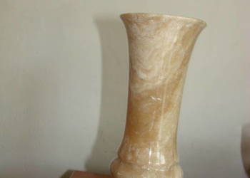 alabastrowy wazon 23 cm