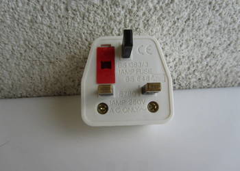 Adapter podróżny UK / PL typ BS 1363/3 bezpiecznik 1A