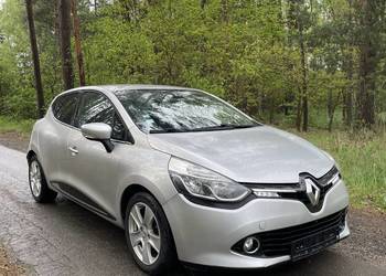 Renault clio 15 rok 1.5 90 koni kamera klimatronik led navi full