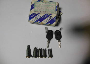 WKŁAD KLUCZYKA FIAT FIORINO 91-93 97611821 ORYGINAŁ