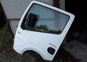 Nissan Cabstar RENAULT MAXITY 2,5 130DXI 25YD drzwi lewe gołe