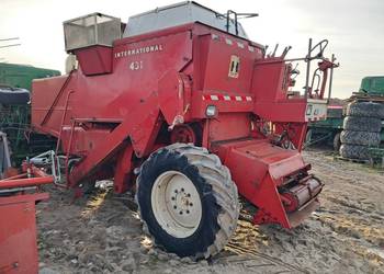 Kombajn International 431 na części 321 silnik koła pasowe sieczkarnia