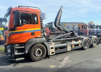 Hakowiec 6x2 MAN TGS