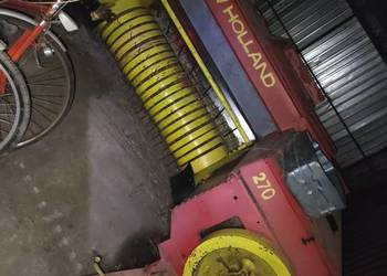 Presa kostka New Holland 270