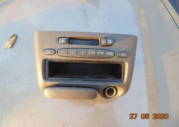 Radio radioodbiornik Toyota Yaris I 86120-52023