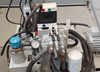 Zasilacz / agregat hydrauliczny z grzałkami