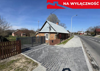Drewniany dom na działce w Świeciechowie Dużym.