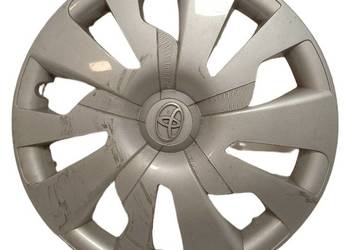 Kołpak koła srebrny Toyota Yaris III 15 cali numer 426020D300 OEM