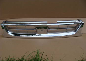 Nissan Primera P10 atrapa grill chłodnicy 6231095N00