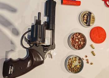 Rewolwer alarmowy Fenix Hukowy Rosomak 6mm Long