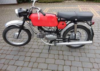 Jawa 50 z dokumentami