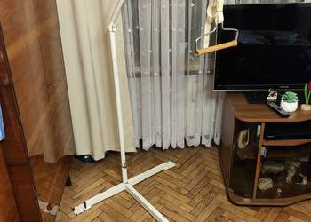 Podnośnik łóżkowy, wolnostojący podnośnik pacjenta