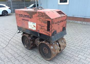 Walec okołkowany z wibracja na bębny na pilota Diesel Delmag 6065