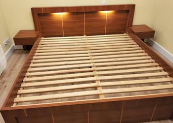 Łóżko Vox z podświetleniem i szafkami nocnymi