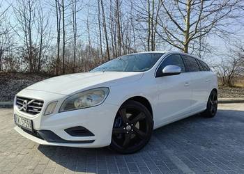 Volvo v60 D5 215KM R-design