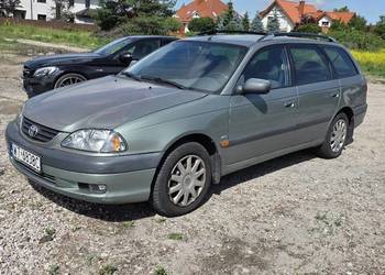 Toyota Avensis 1.8 VVT-I 2001r