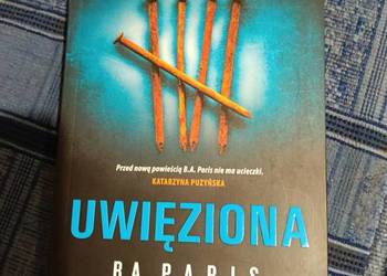 Książka „Uwięziona “