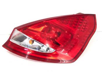 LAMPA PRAWY TYŁ FORD FIESTA MK7 8A61-13404-A Hatchback ŚWIATŁO