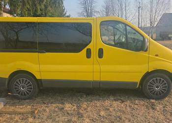 SPRZEDAM  OPEL VIVARO 8 osobowy  1.9CDTI OKAZJA !!!!!
