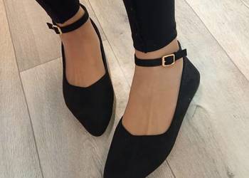 (40) Czarne baleriny wieczorowe z zapięciem, Nowe