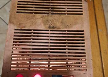 Prostownik do ładowania z czasów PRL Eltron B12/2,5 z 1974 r.