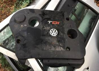 Pokrywa silnika,Bora Seat Passat 1.9 tdi / 1,6 v8 SR golf 4