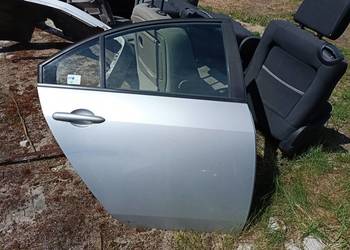 drzwi prawy tył nissan primera P12 sedan KLO G