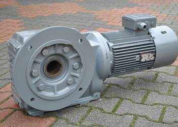 Motoreduktor kątowy 5.5kw. 100obr./min.. Firmy SEW