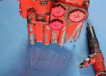 Rozdzielacz hydrauliczny do T 25 . Władimiriec