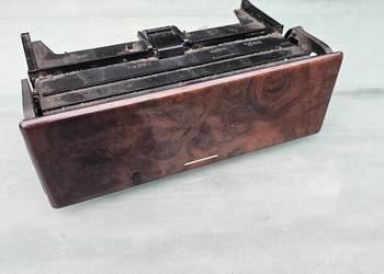 Schowek pod radio mercedes w210