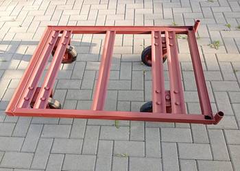 Wypożyczę platformę do przewozu ciężkich elementów.
