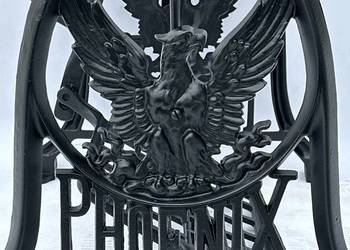 PIĘKNY STOLIK, PODSTAWA OD MASZYNY DO SZYCIA PHOENIX, ORŁY -
