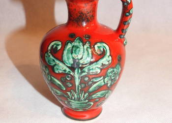Śliczny stary ceramiczny wazonik niemiecki -sygnowany.