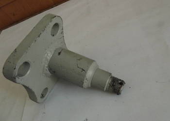 Wspornik zawieszania siłownika wspomagającego MTZ Wspornik zawieszania siłownika wspomagającego MTZ