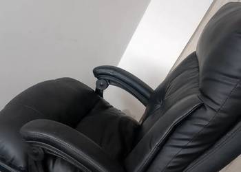 Wygodny fotel biurowy