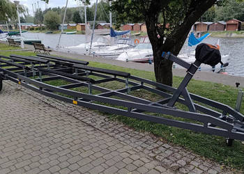Przyczepa podłodziowa portowa dwuosiowa. 9m 3,5dmc