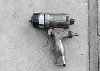 Pistolet do natrysku pianki pur Graco