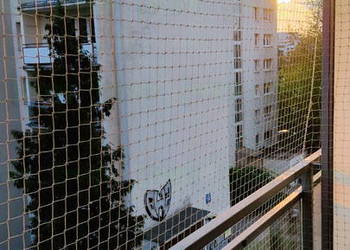 Montowanie siatki przeciw ptakom Warszawa Siatka na balkon przeciw ptakom
