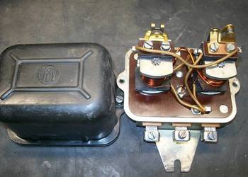 REGULATOR NAPIĘCIA PRĄDNICY RG15Dd12V12A.