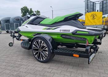 Przyczepa Custom od KamCzepka VIP czarna płozo rolki niska 18 felga od ręki