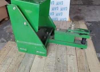 Zaczep belka dolna John Deere seria 5