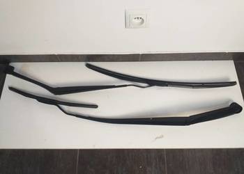 PRZEDNIE RAMIONE WYCIERACZEK HYUNDAI TUCSON III 15-20