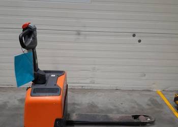 wózek paletowy elektryczny paleciak LWE130 TOYOTA nowe baterie od DEALERA