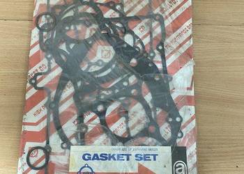 Komplet uszczelek silnika zestaw uszczelek Kawasaki KZ750 GP 514329kaw