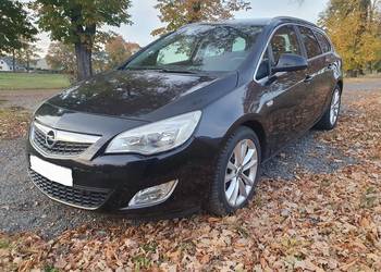 Opel Astra J benzyna 1.4 Turbo 140KM 2011
